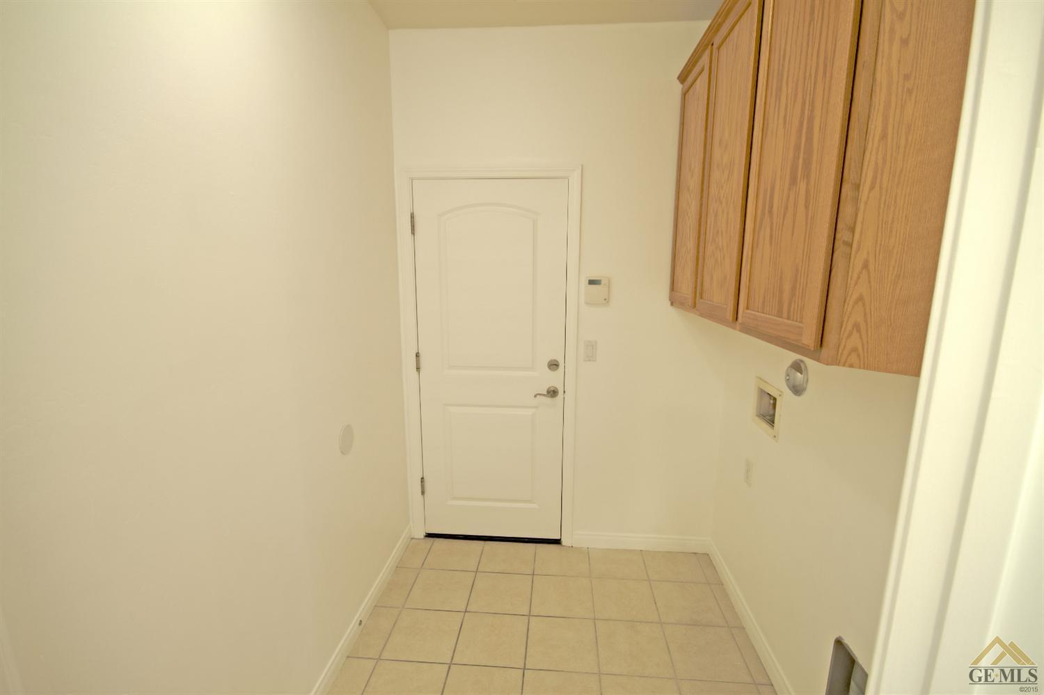 2700 Granite Ridge Place Bakersfield, CA 93313 - Photo 18 of 24 Gallery Image 18