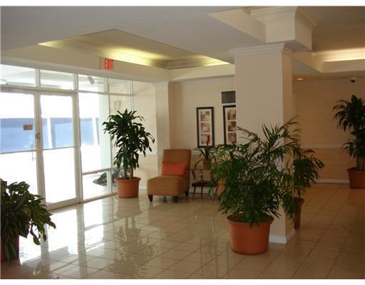 5313 Collins Avenue, Unit 510 Miami Beach, FL 33140 - Photo 2 of 16