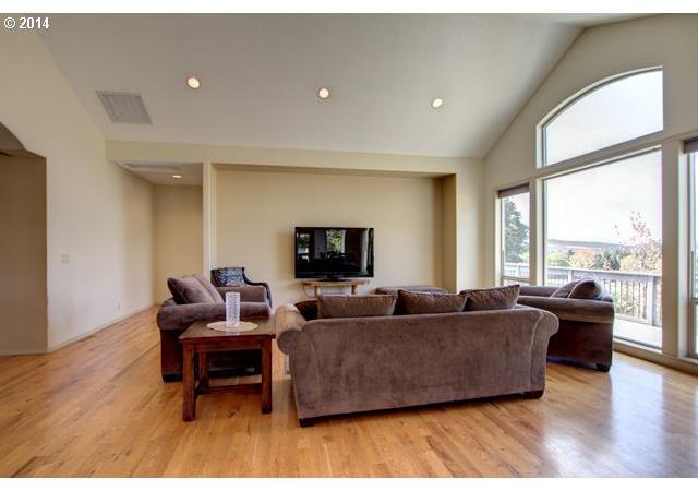 38615 Southwest Hartley Road Gaston, OR 97119 - Photo 13 of 16 Gallery Image 13