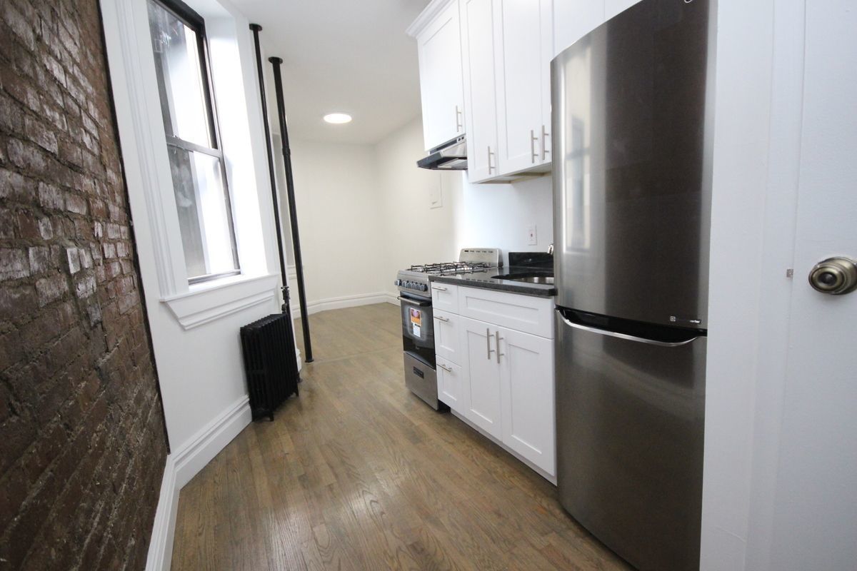 336 East 5th Street, Unit 3RW Manhattan, NY 10003 - Photo 3 of 6