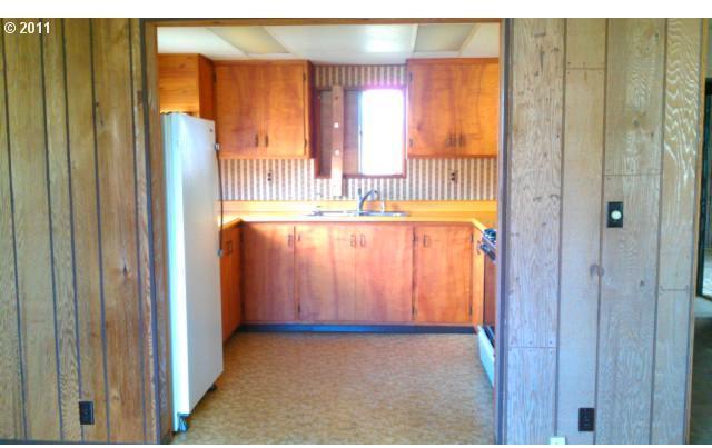 3973 Nonpareil Road Sutherlin, OR 97479 - Photo 5 of 15