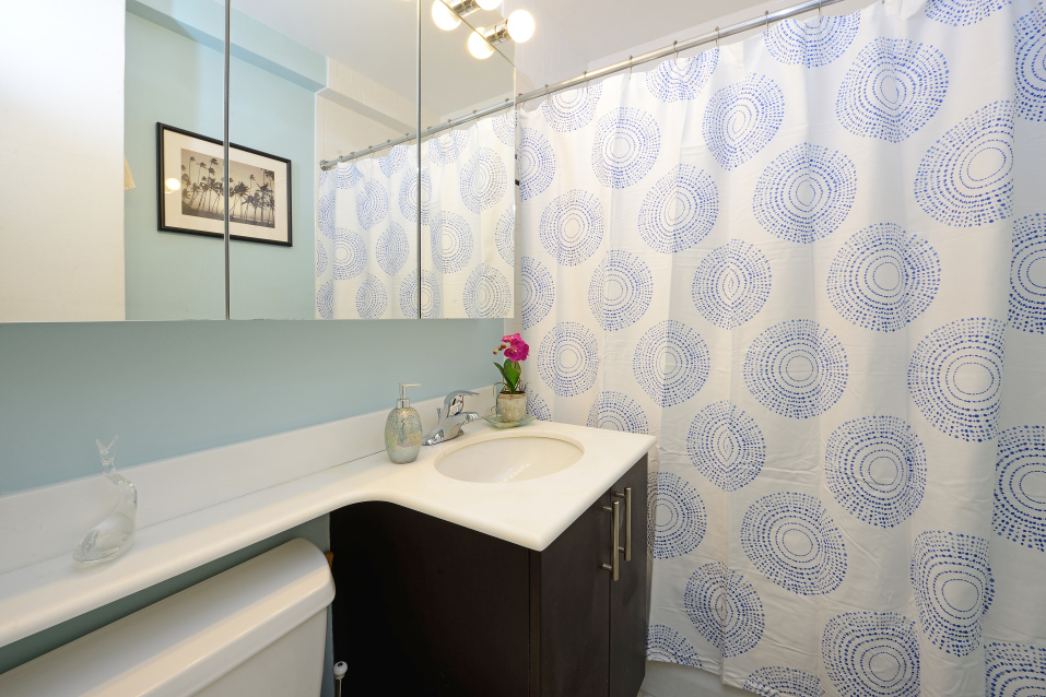 300 East 40th Street, Unit 12L Manhattan, NY 10016 - Photo 2 of 11