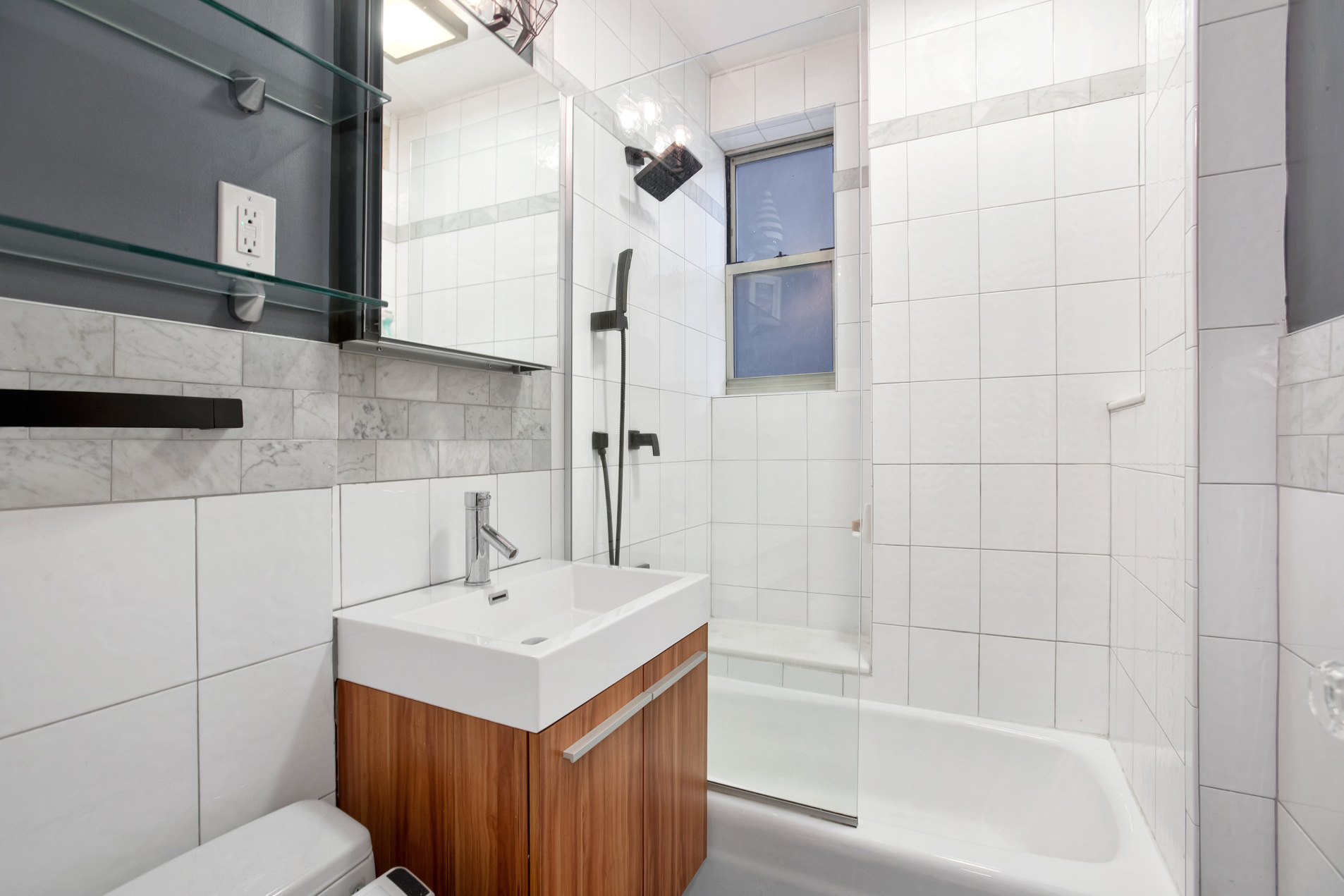 136 East 36th Street, Unit 3D Manhattan, NY 10016 - Photo 5 of 6