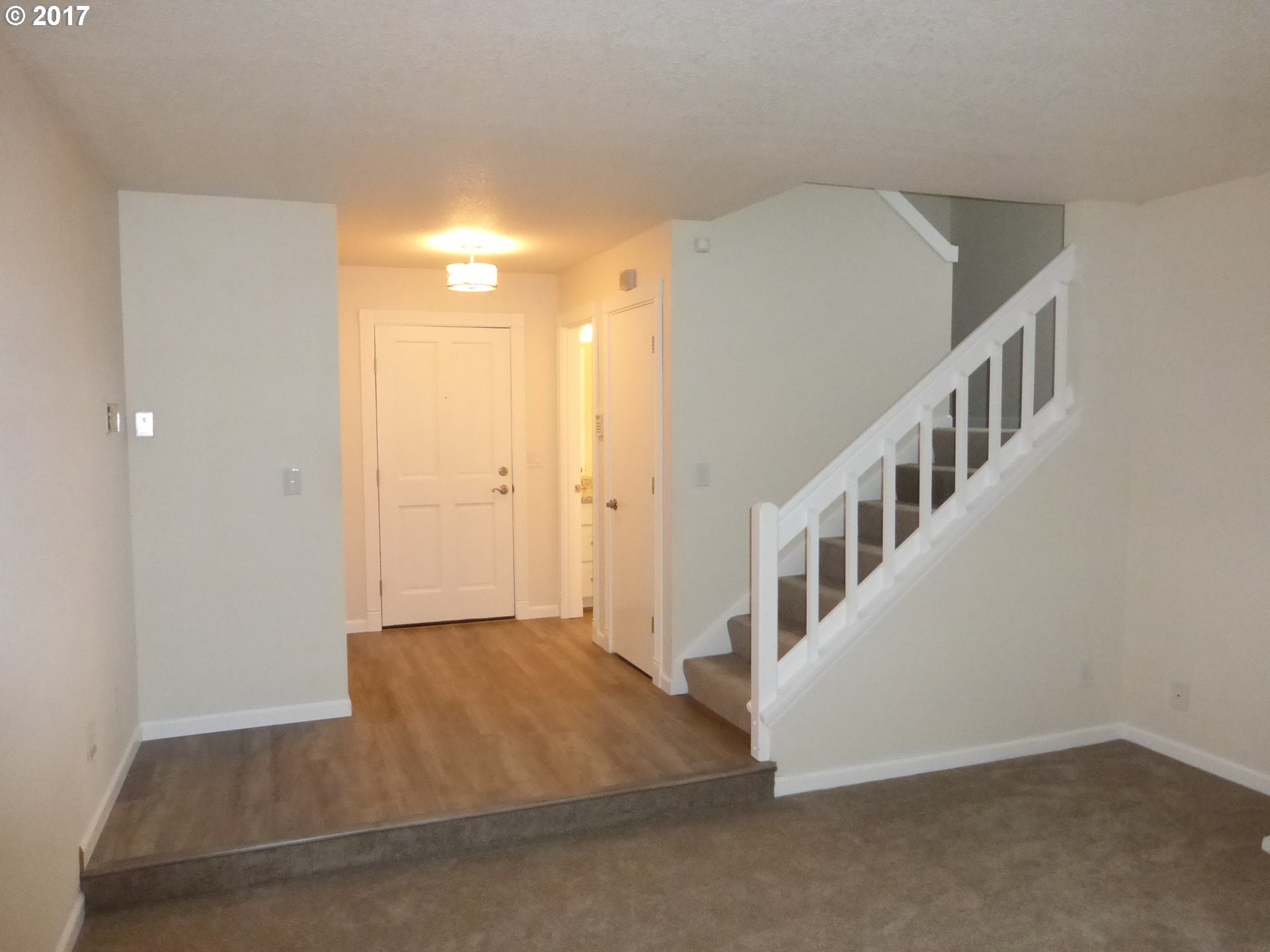 7019 Southwest 166th Terrace Beaverton, OR 97007 - Photo 4 of 21 Gallery Image 4
