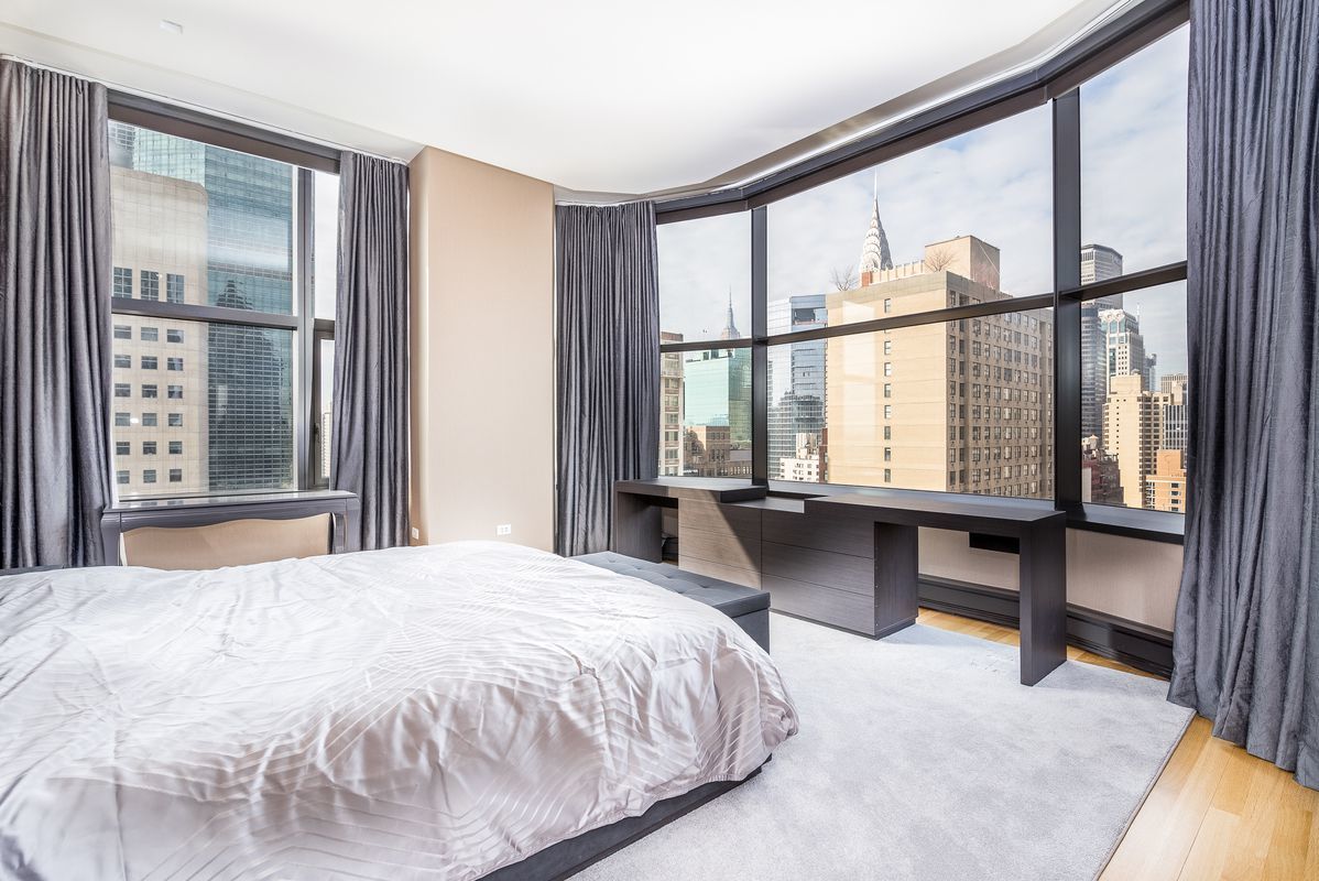 50 United Nations Plaza, Unit 24A Manhattan, NY 10017 - Photo 8 of 16