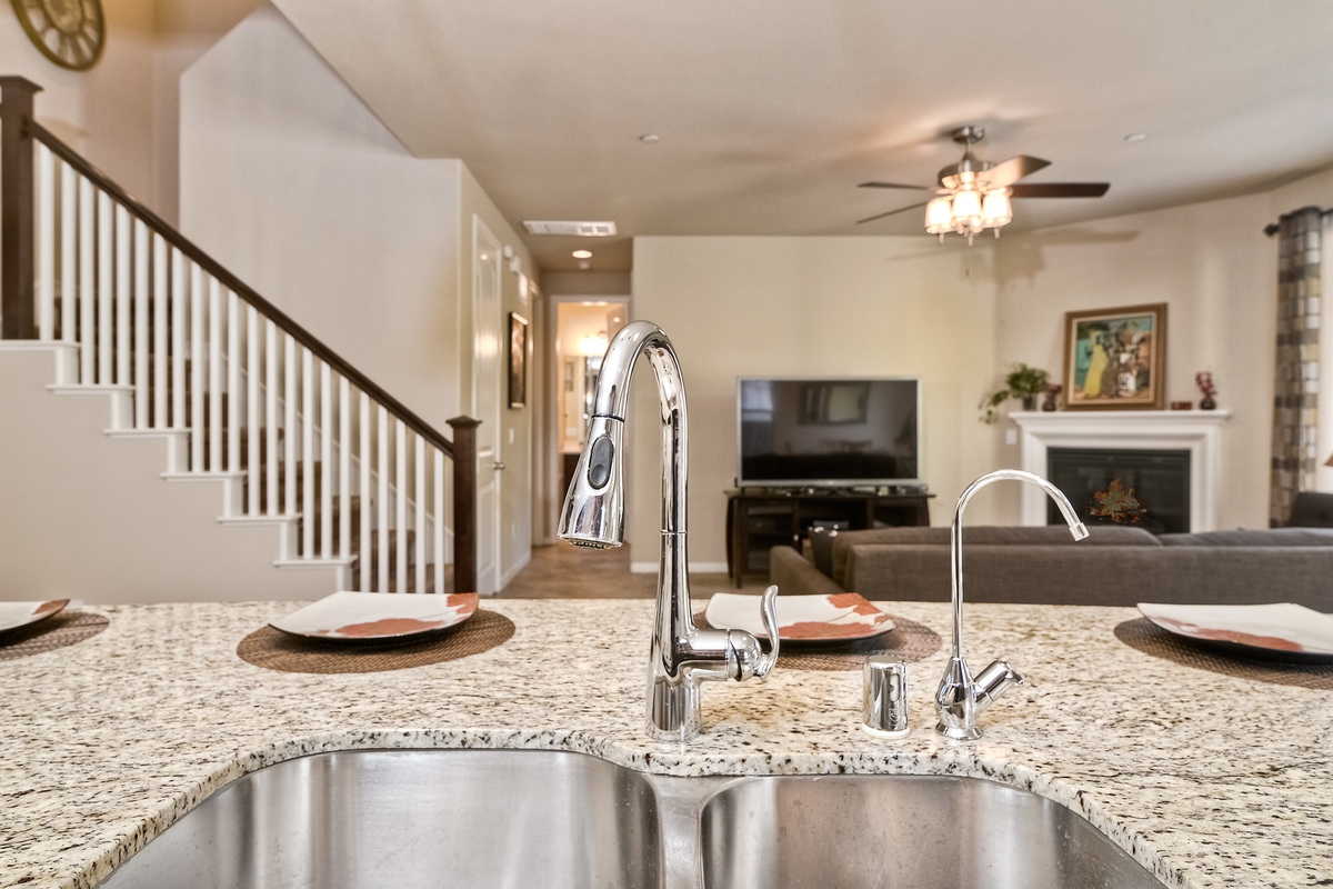 3493 Corte Fortuna Carlsbad, CA 92009 - Photo 5 of 21