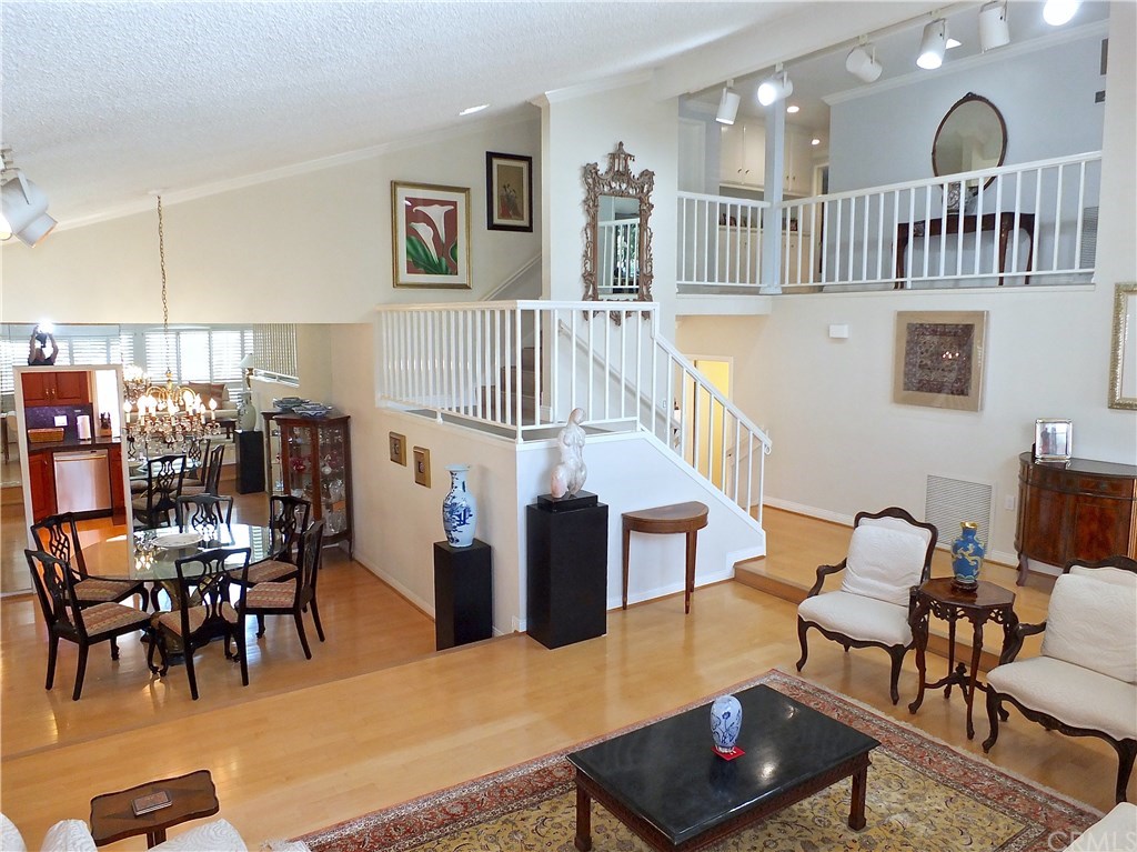 831 Hillside Drive Long Beach, CA 90815 - Photo 6 of 51