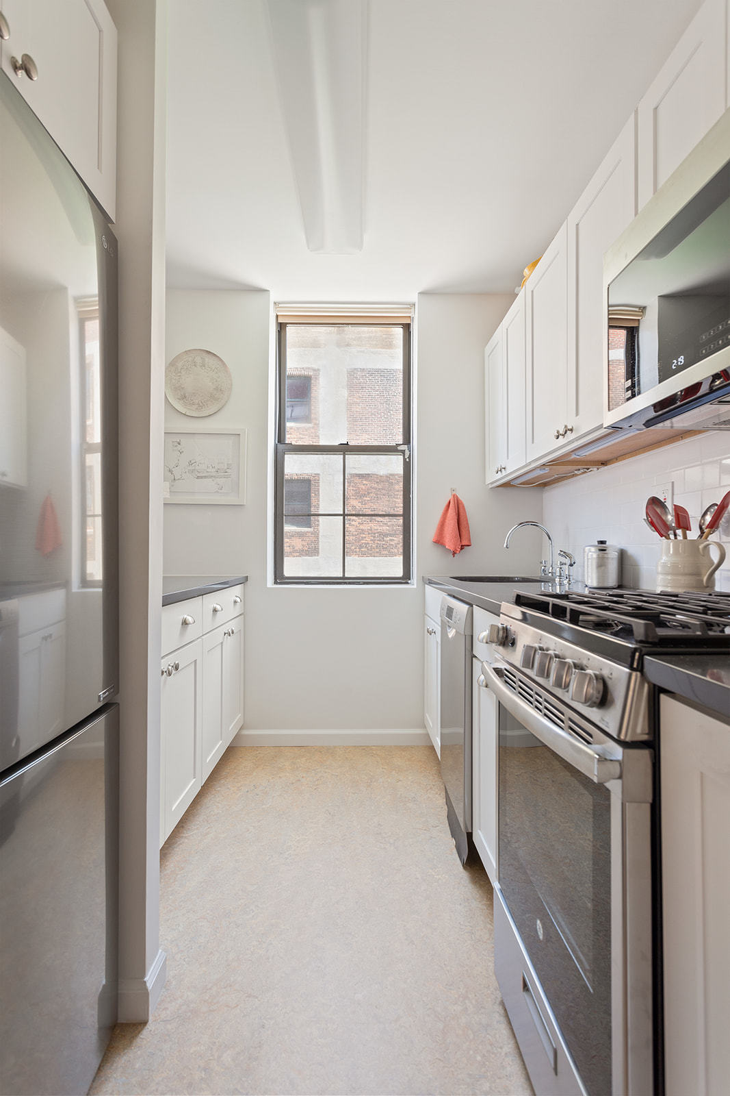 222 West 14th Street, Unit 8A Manhattan, NY 10011 - Photo 4 of 8