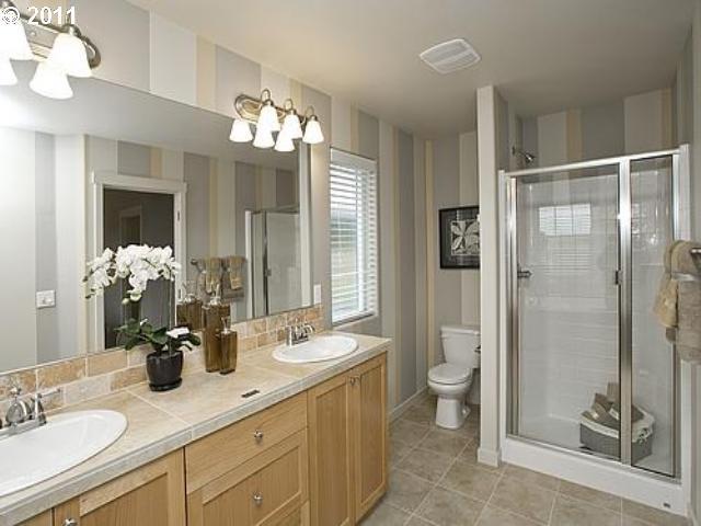 13644 Southwest Fischer Road, Unit L191 King City, OR 97224 - Photo 8 of 15 Gallery Image 8