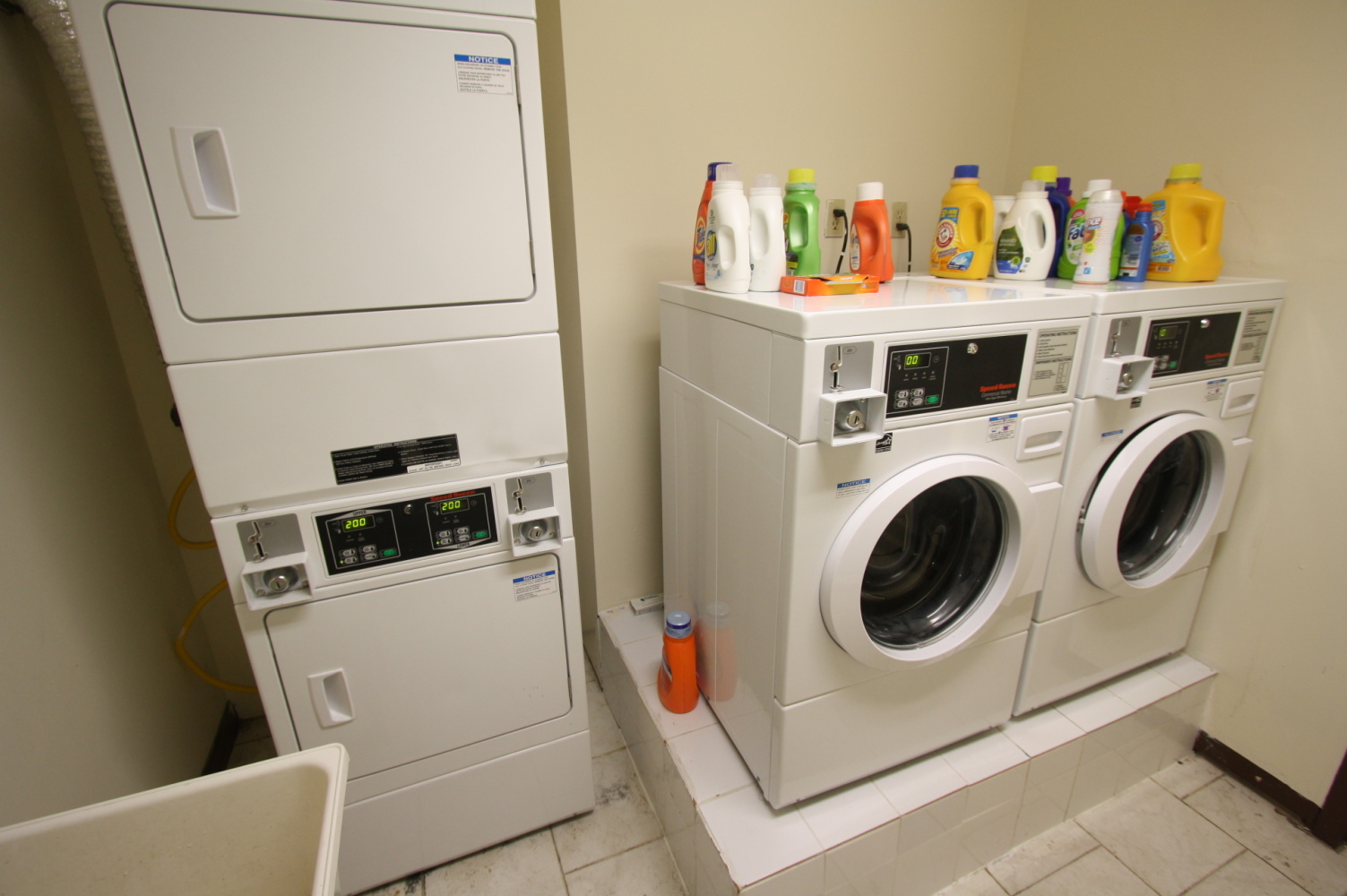 423 East 75th Street, Unit 3A Manhattan, NY 10021 - Photo 5 of 5