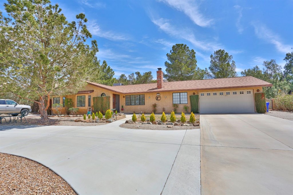 16949 Tokata Road Apple Valley, CA 92307 - Photo 1 of 1