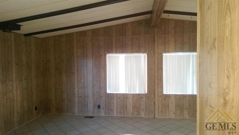 601 Pacheco Road, Unit 1 Bakersfield, CA 93307 - Photo 4 of 19