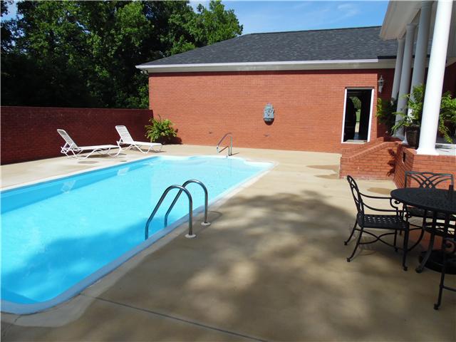 130 Fairway Circle Loretto, TN 38469 - Photo 7 of 25