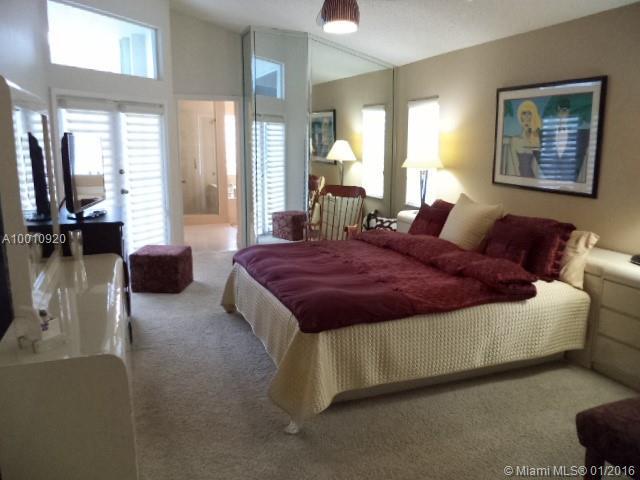 542 Slippery Rock Road Weston, FL 33327 - Photo 13 of 24 Gallery Image 13