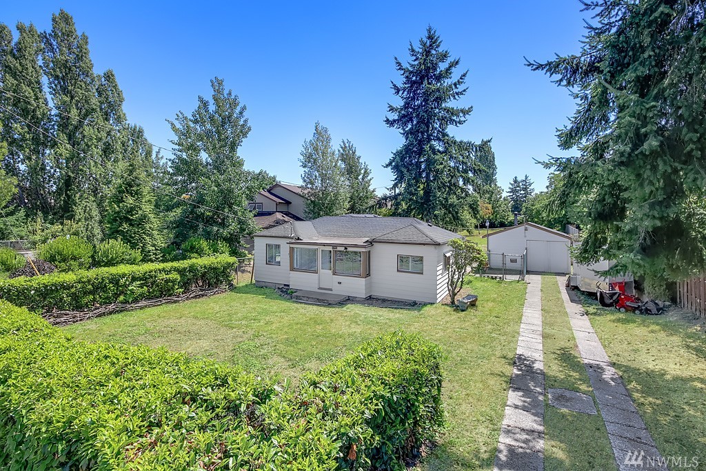 1719 Southwest 112th Street Burien, WA 98146 - Photo 16 of 17