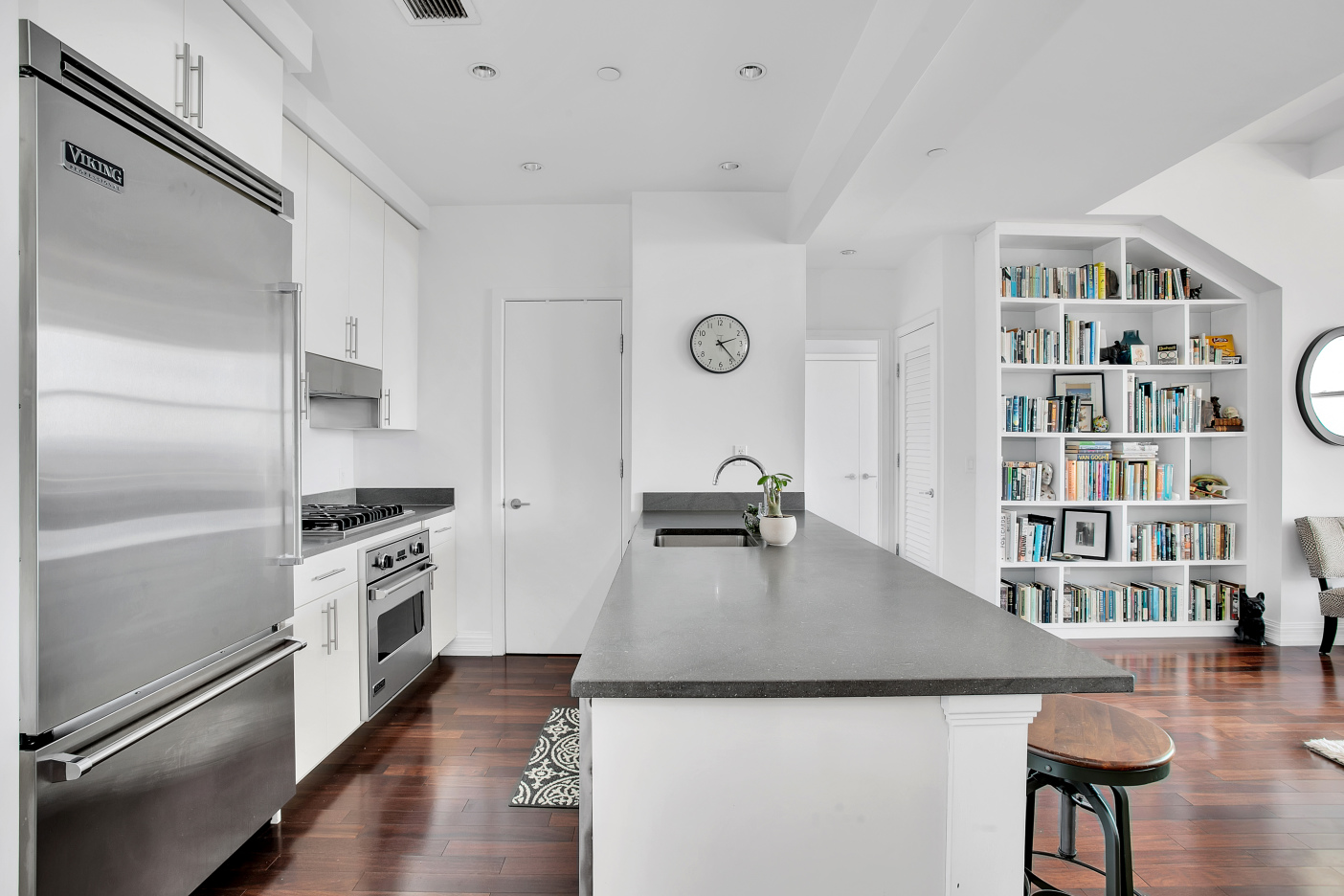 1 Hanson Place, Unit 16K Brooklyn, NY 11243 - Photo 3 of 16