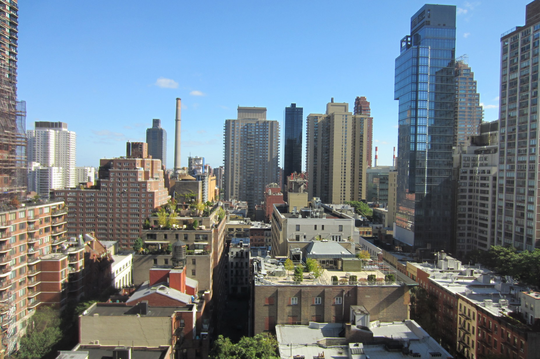 300 East 74th Street, Unit 17A Manhattan, NY 10021 - Photo 4 of 8