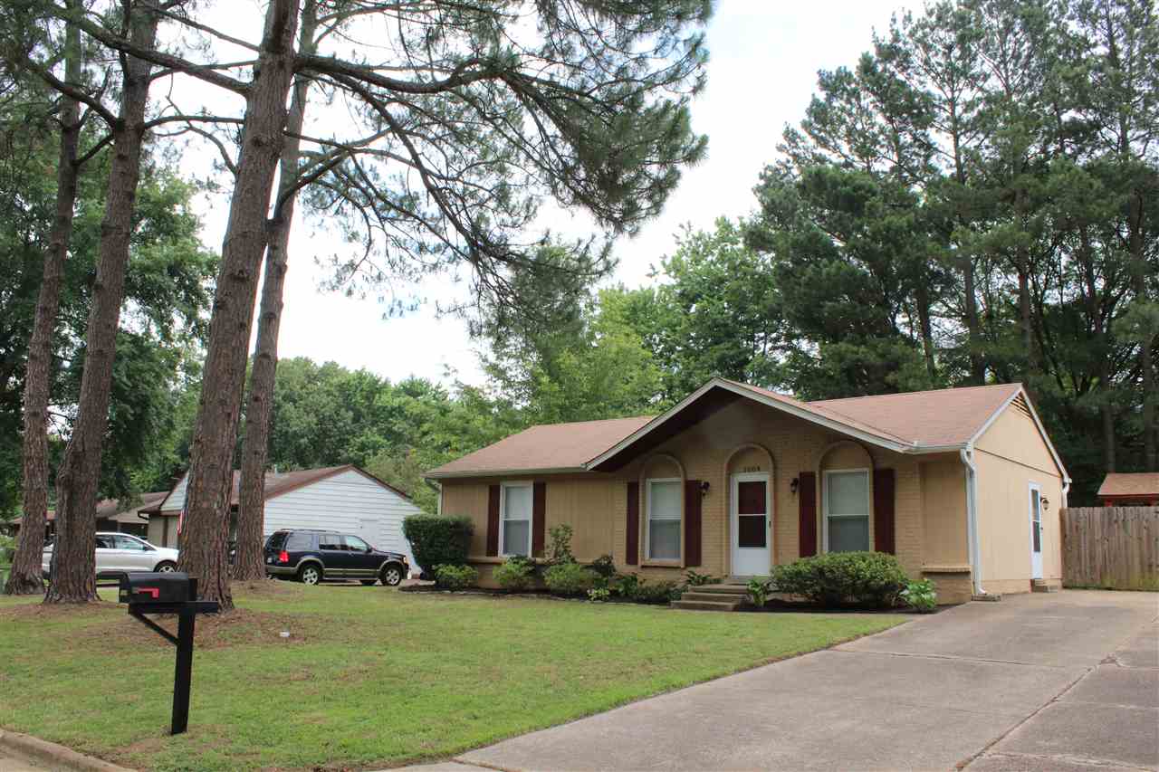 1004 Greencliff Road Collierville, TN 38017 - Photo 2 of 16 Well Maintained