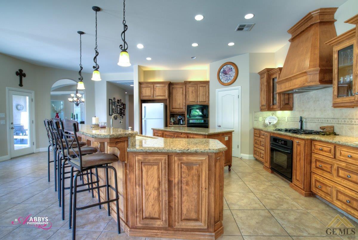 13103 Michaelangelo Drive Bakersfield, CA 93314 - Photo 17 of 37