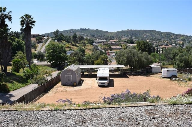 12086 Rodeal Way Lakeside, CA 92040 - Photo 15 of 24 Gallery Image 15