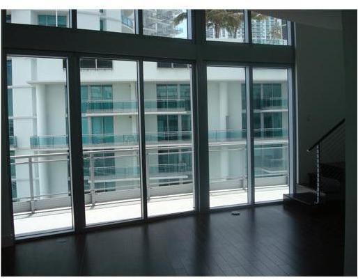 90 Southwest 3rd Street, Unit 701 Miami, FL 33130 - Photo 11 of 19 Gallery Image 11