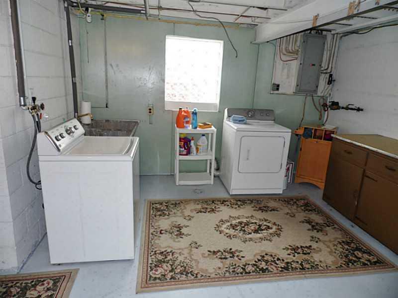 123 Crossridge Road Charleroi, PA 15022 - Photo 21 of 24 Gallery Image 21