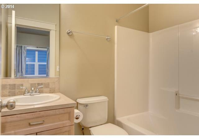 5141 Southwest Shattuck Road Portland, OR 97221 - Photo 8 of 16 Gallery Image 8