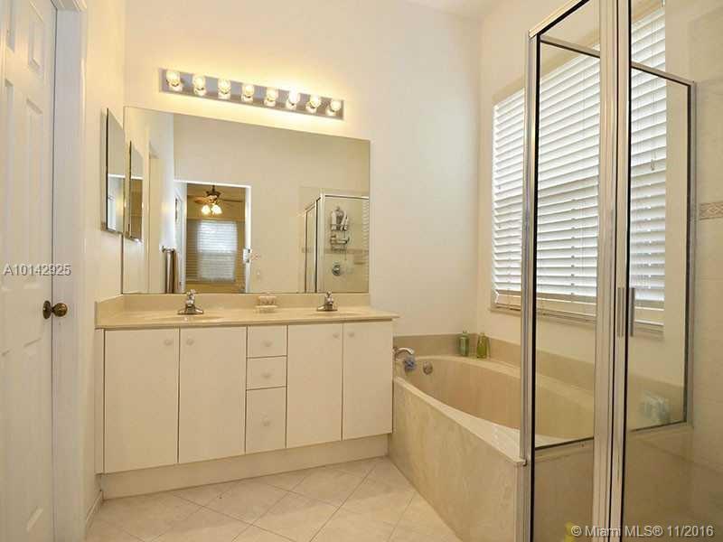 Savanna Weston, FL 33327 - Photo 5 of 13