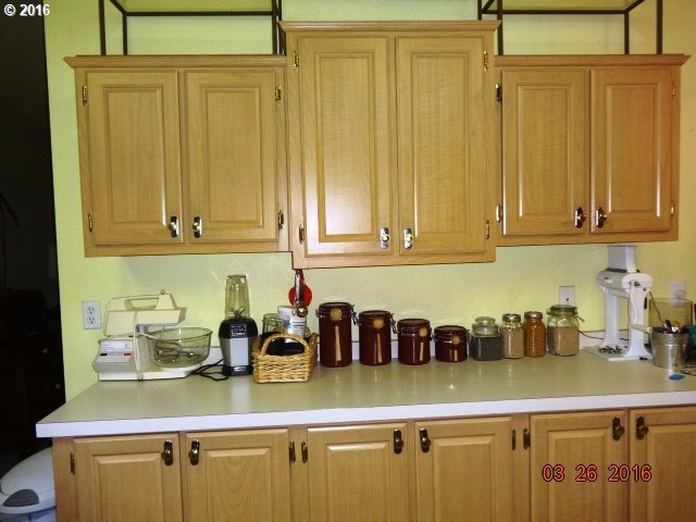851 Lone Rock Road Glide, OR 97443 - Photo 10 of 32 Gallery Image 10