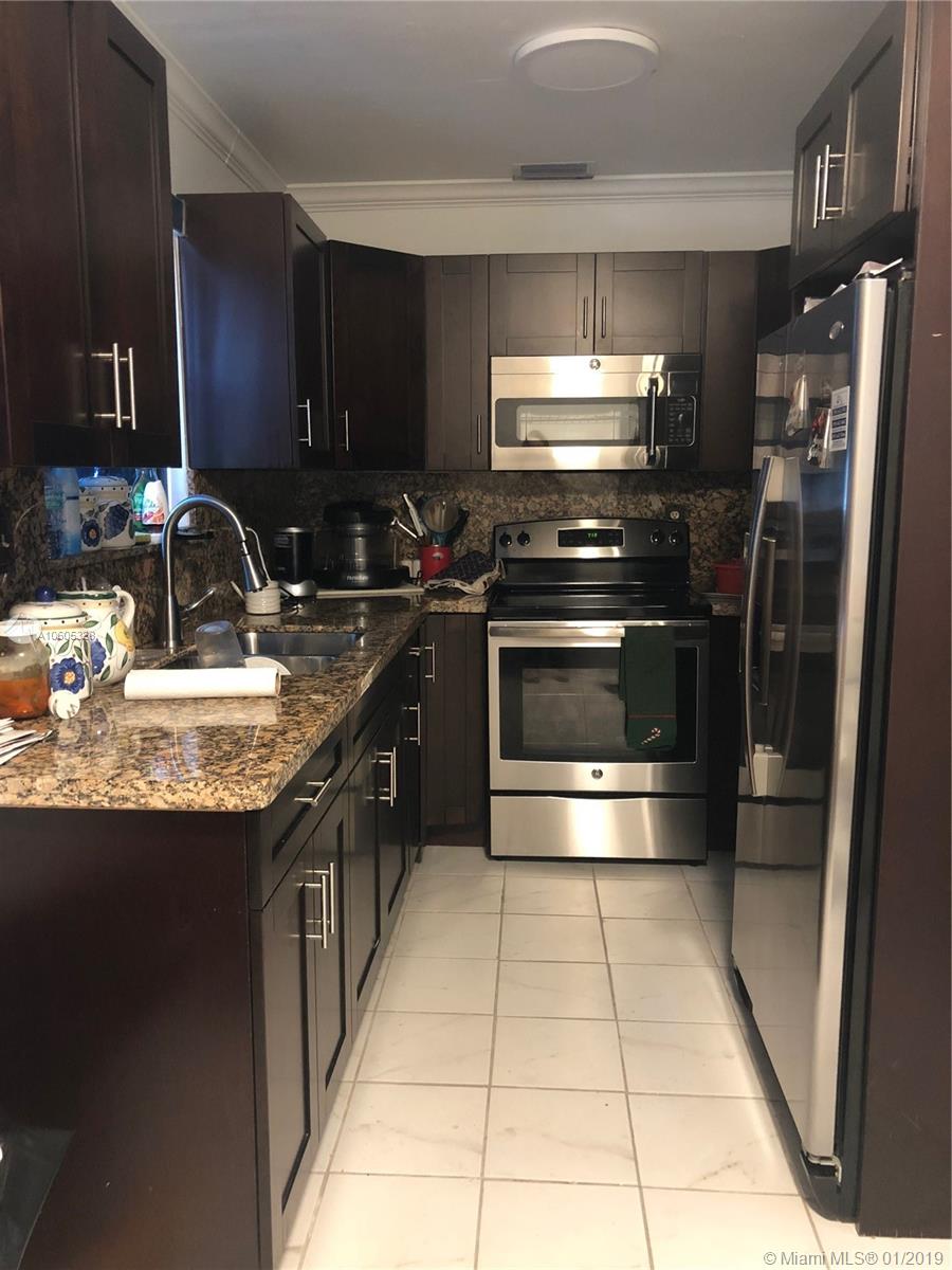 7295 Southwest 34th Street Road Miami, FL 33155 - Photo 4 of 14 Gallery Image 4