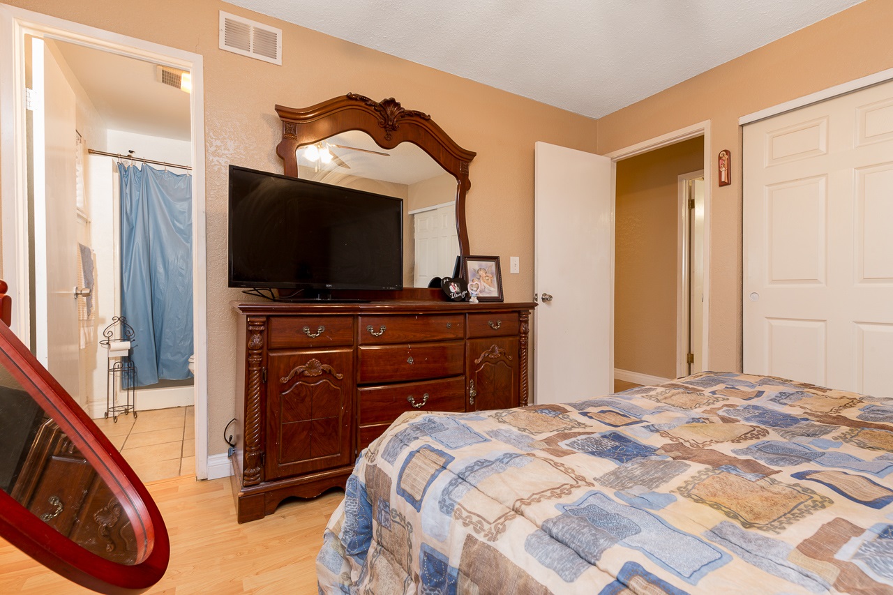 10362 Strawberry Lane Spring Valley, CA 91977 - Photo 18 of 23