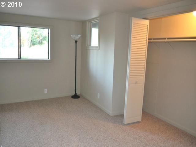 21389 Hazelnut Ridge Road Scotts Mills, OR 97375 - Photo 10 of 16 Gallery Image 10