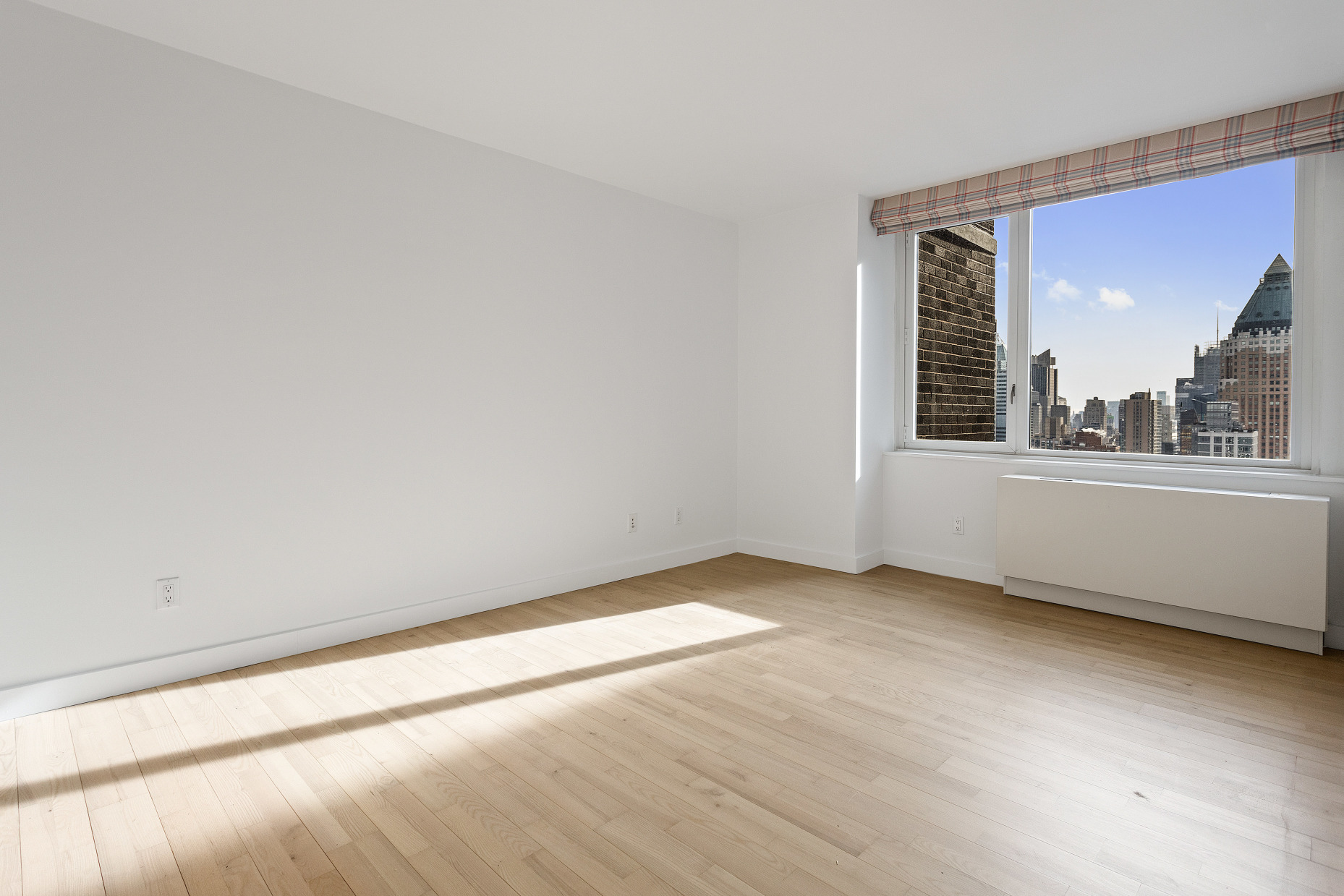 322 West 57th Street, Unit 56Q Manhattan, NY 10019 - Photo 13 of 23