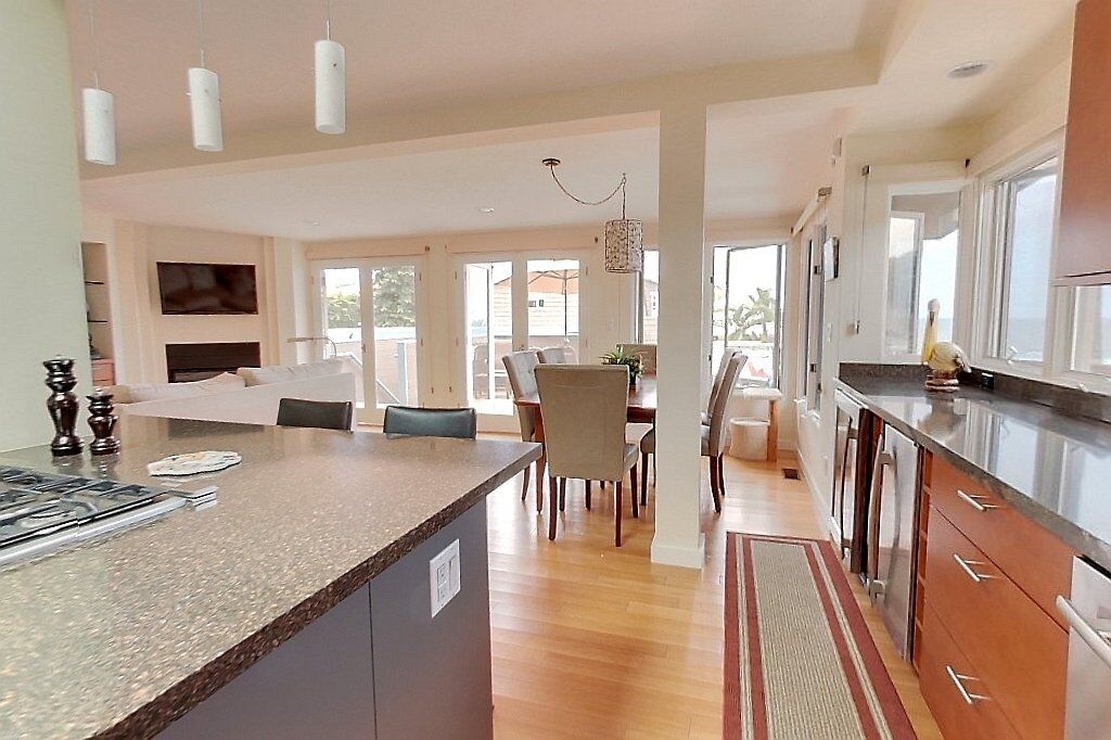 8585 El Paseo Grande La Jolla, CA 92037 - Photo 8 of 25