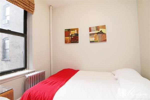 39 Christopher Street, Unit 2D Manhattan, NY 10014 - Photo 4 of 7