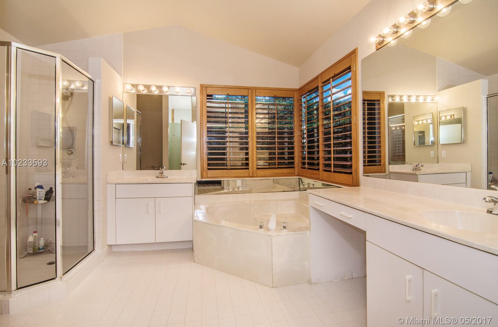 762 Crescent Way Weston, FL 33326 - Photo 21 of 34