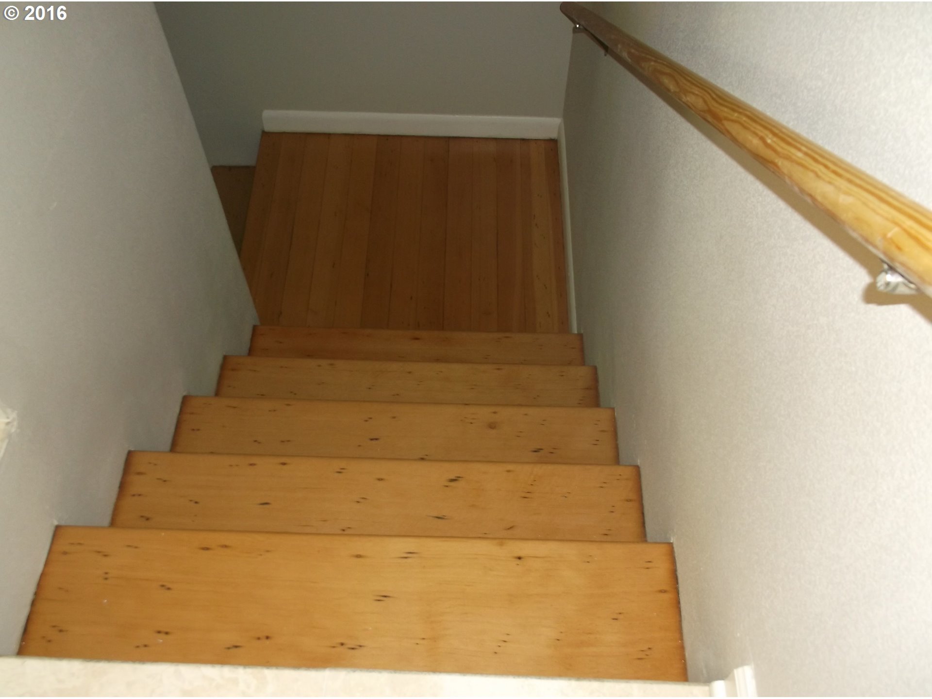 5901 Southwest Brugger Street Portland, OR 97219 - Photo 11 of 32 Gallery Image 11