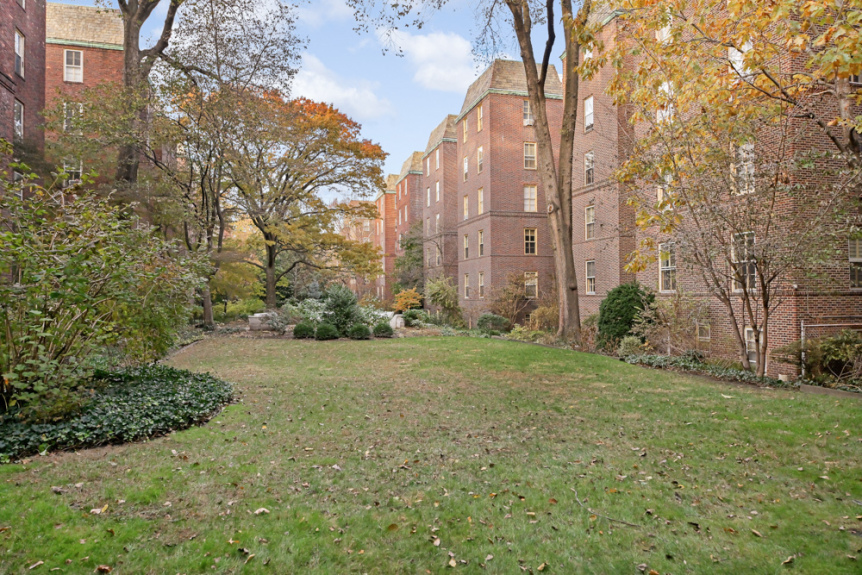 The Chateau 34-05 80th St, Queens, NY 11372 - Photo 2 of 2