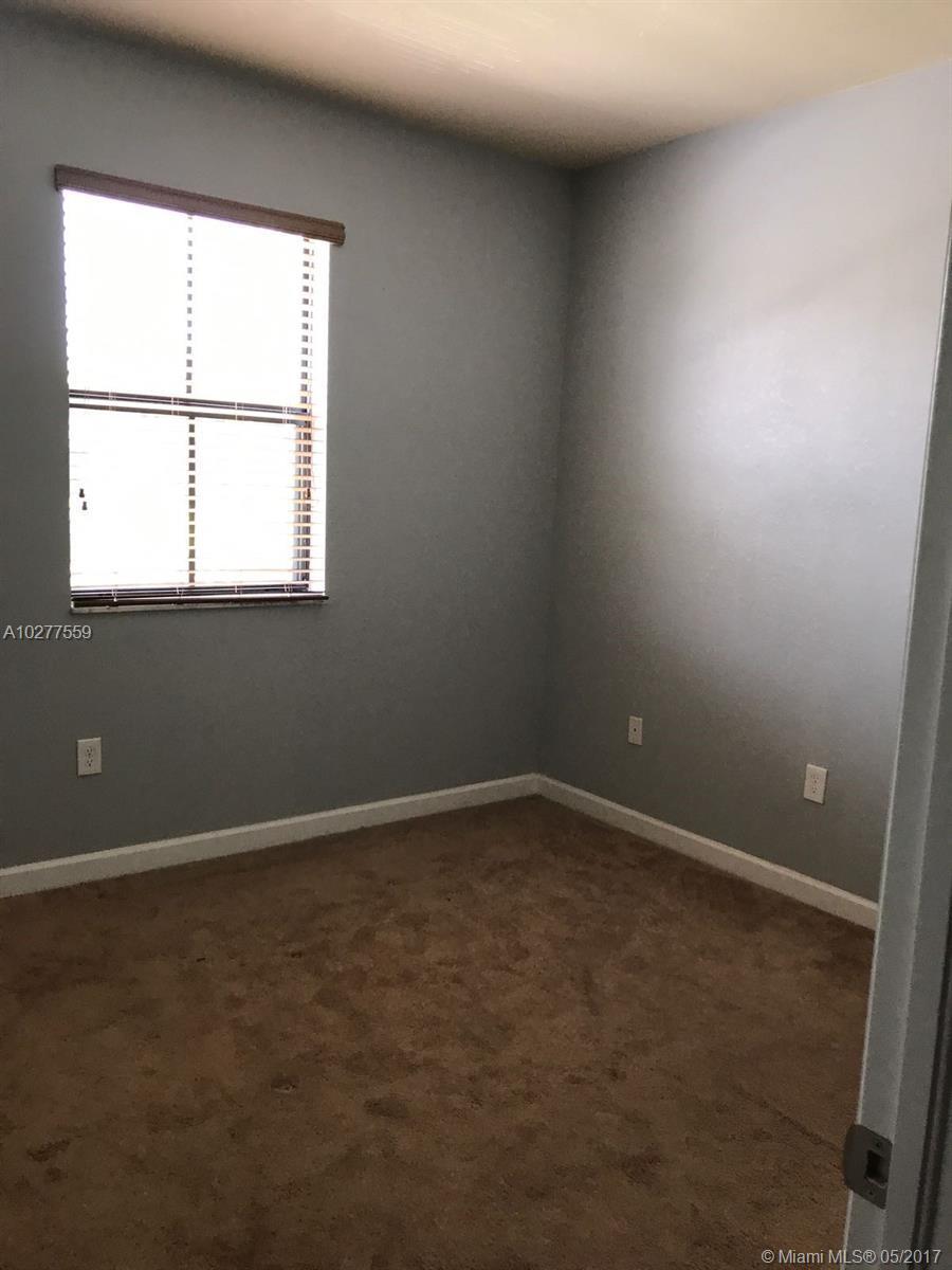 16454 Southwest 42nd Terrace Miami, FL 33185 - Photo 13 of 17