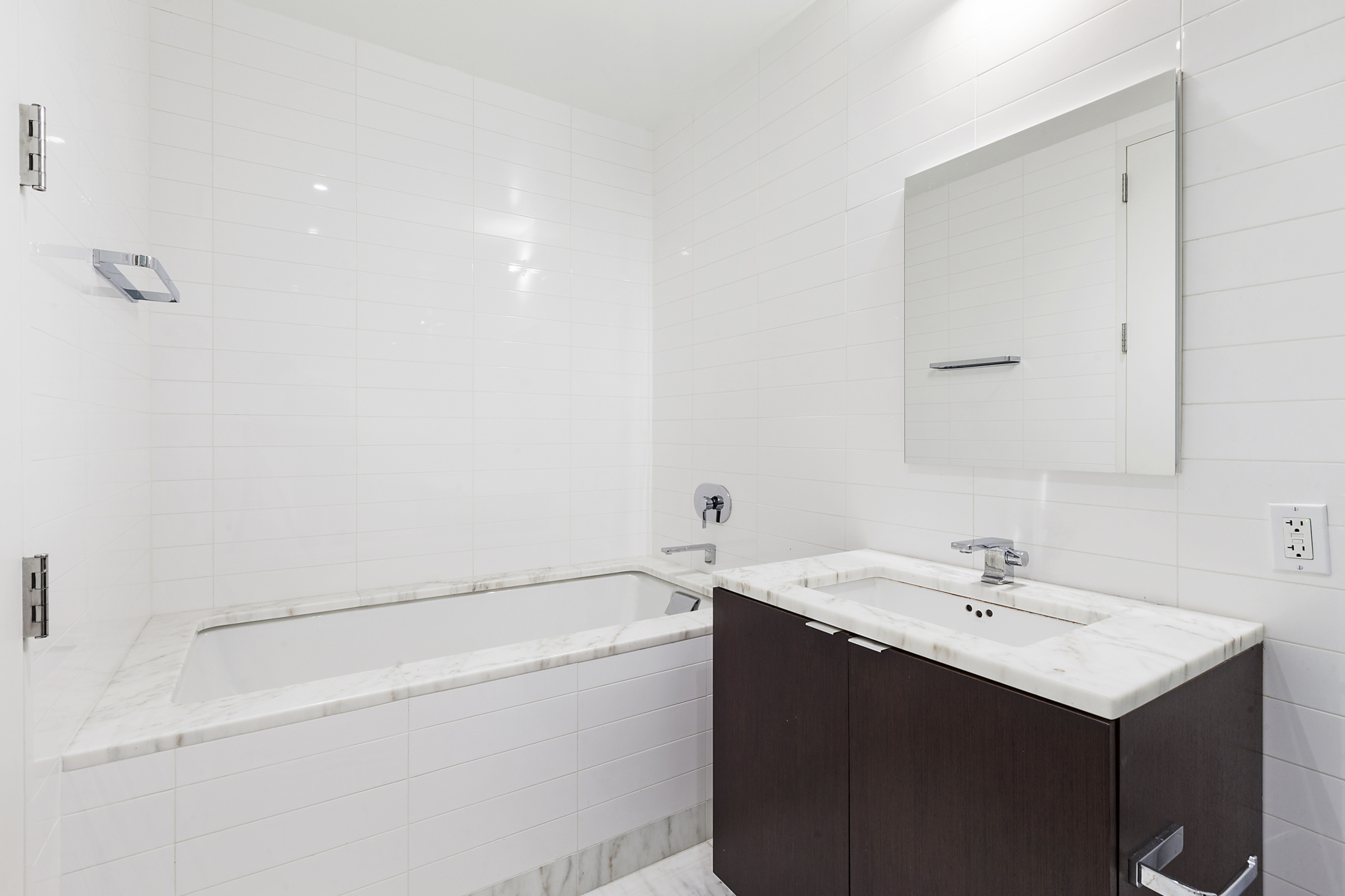 101 Warren Street, Unit 840 Manhattan, NY 10007 - Photo 6 of 7