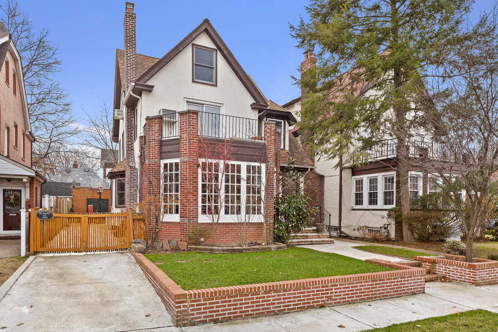 70-06 Groton Street Queens, NY 11375 - Photo 7 of 17