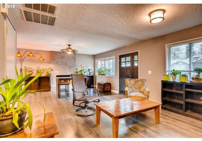 8335 Southwest Tygh Loop Tualatin, OR 97062 - Photo 8 of 27 Gallery Image 8