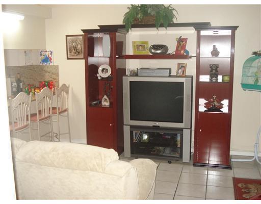 15308 Southwest 53rd Street Miami, FL 33185 - Photo 6 of 10