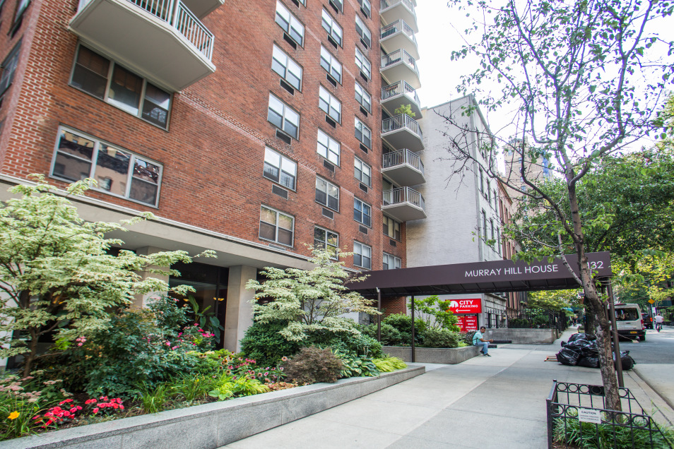 Murray Hill House 132 E 35th St, Manhattan, NY 10016 - Photo 2 of 8