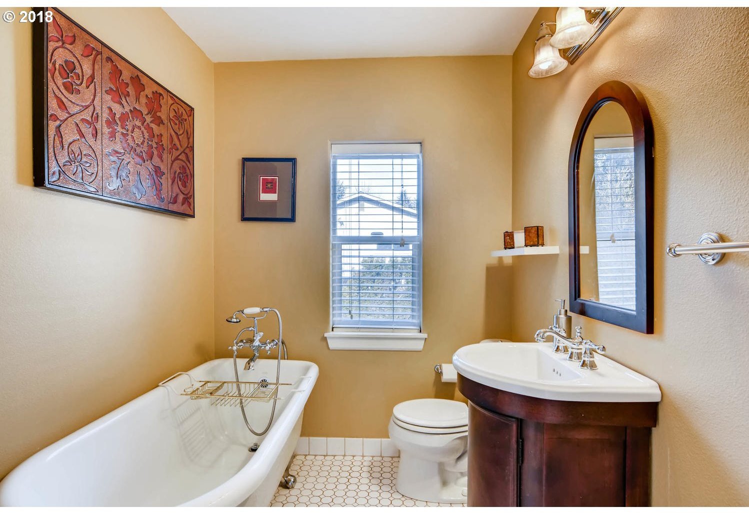 3643 Southwest Logan Street Portland, OR 97219 - Photo 19 of 28 Gallery Image 19