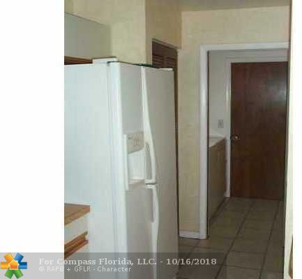 5487 Pine Circle Coral Springs, FL 33067 - Photo 3 of 6