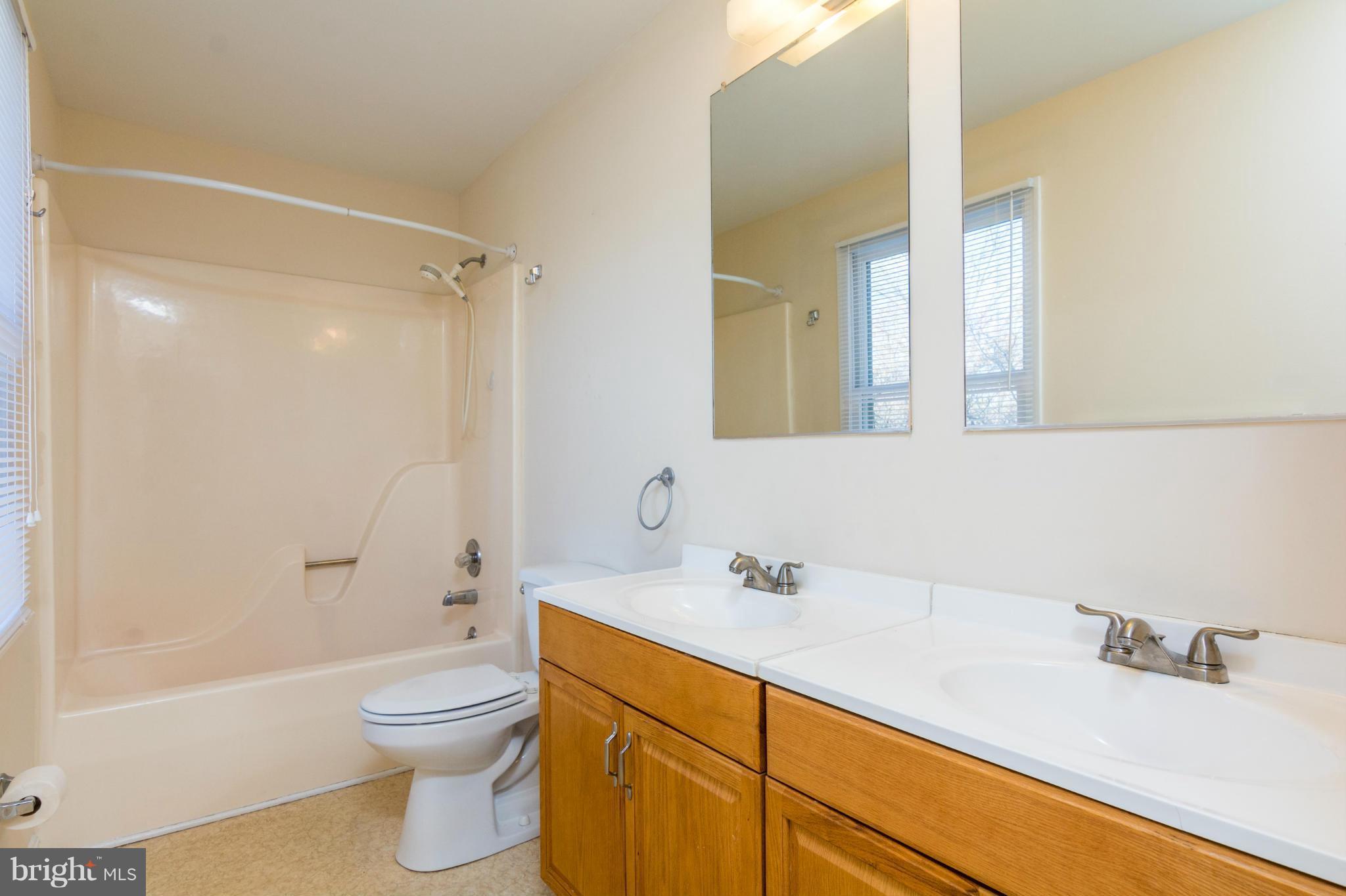 113 Foxwell Bend Road Glen Burnie, MD 21061 - Photo 11 of 19
