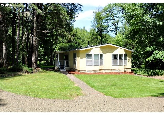 9983 North Myrtle Road Myrtle Creek, OR 97457 - Photo 1 of 31 Gallery Image 1