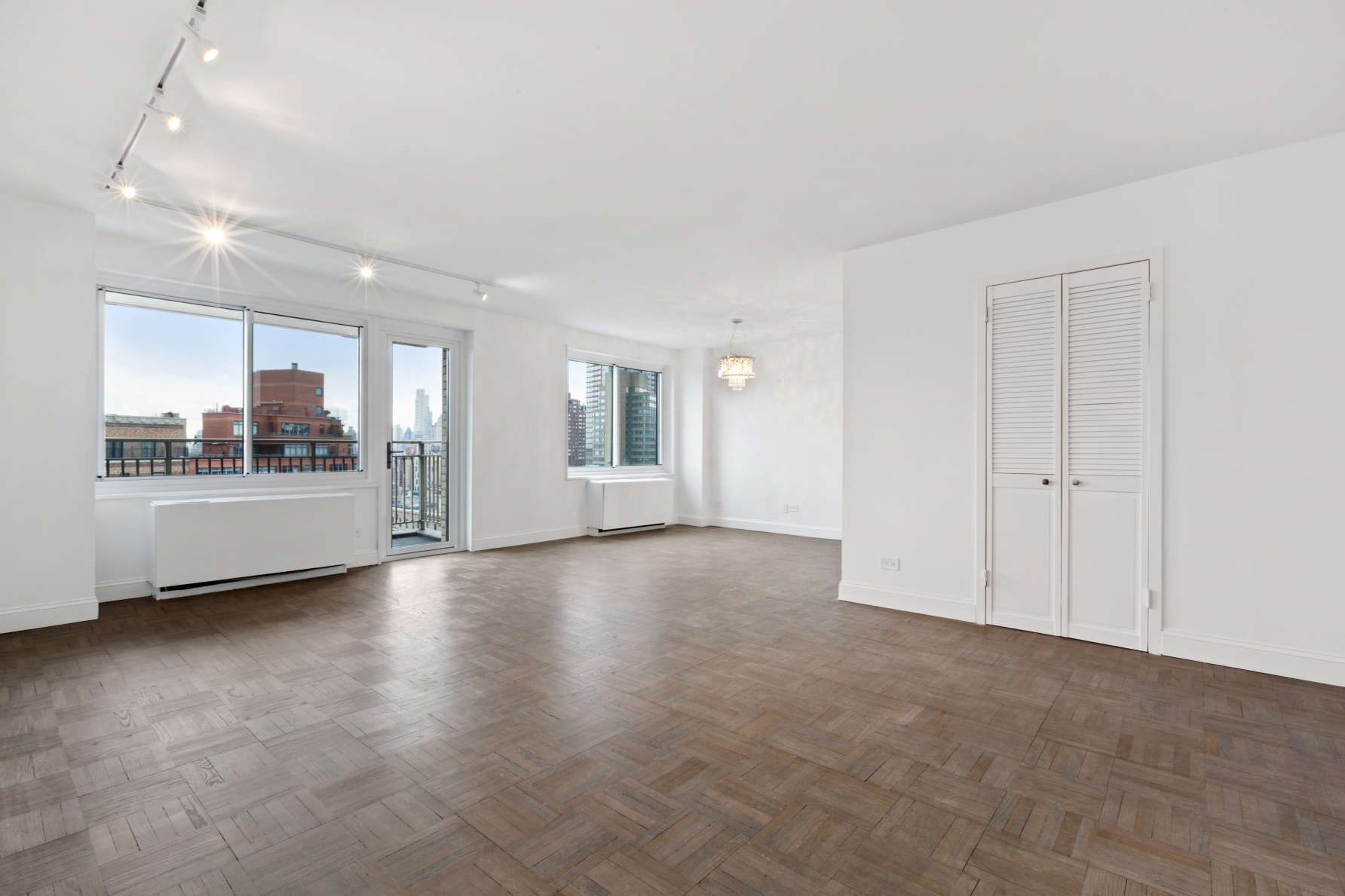 201 West 70th Street, Unit 24E Manhattan, NY 10023 - Photo 11 of 14