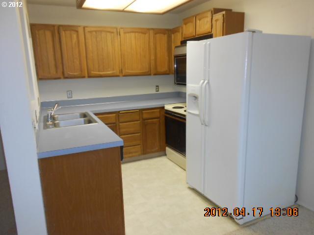9772 Southwest Tualatin Road, Unit 104 Tualatin, OR 97062 - Photo 8 of 14